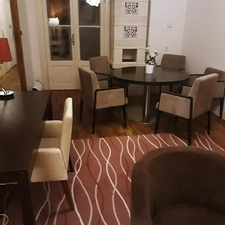 Old Town Charming Apartment